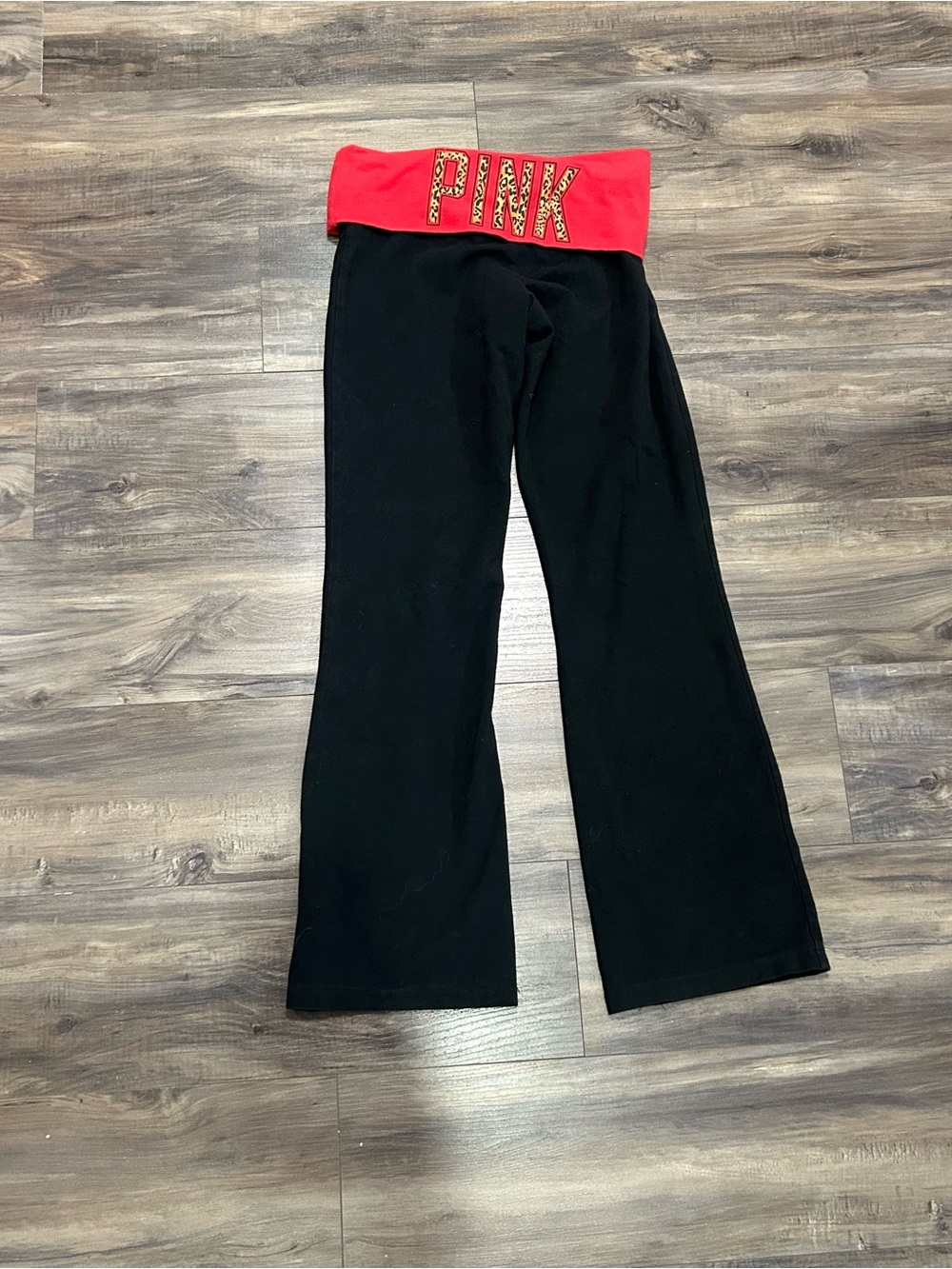 Victoria's Secret PINK Flare Fold Ove Black Leggings with Red Leopard-Print Band - Picture 2 of 5